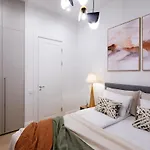 Bright & Modern In Historic Raina Blvd Building I Near Park & Old Town * 리가