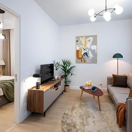 Bright & Modern In Historic Raina Blvd Building I Near Park & Old Town