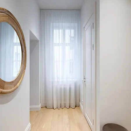 Bright & Modern In Historic Raina Blvd Building I Near Park & Old Town