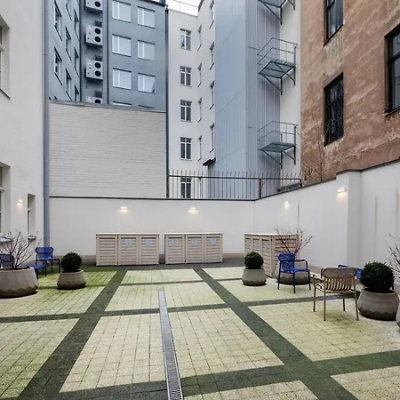 Daire Bright & Modern In Historic Raina Blvd Building I Near Park & Old Town Riga