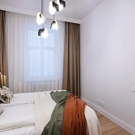 Bright & Modern In Historic Raina Blvd Building I Near Park & Old Town Daire