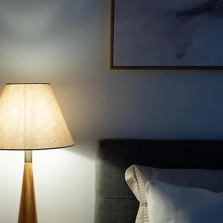 Bright & Modern In Historic Raina Blvd Building I Near Park & Old Town