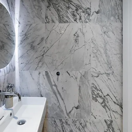 Daire Bright & Modern In Historic Raina Blvd Building I Near Park & Old Town *