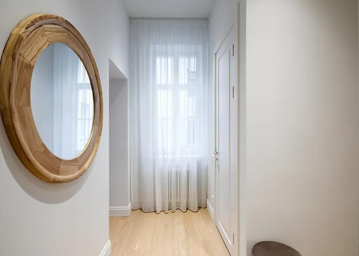 Bright & Modern In Historic Raina Blvd Building I Near Park & Old Town