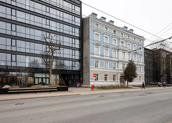 Bright & Modern In Historic Raina Blvd Building I Near Park & Old Town *