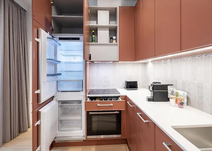 Bright & Modern In Historic Raina Blvd Building I Near Park & Old Town *