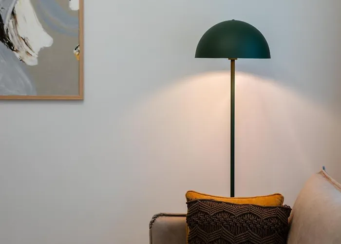 Bright & Modern In Historic Raina Blvd Building I Near Park & Old Town Riga