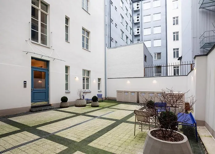 Bright & Modern In Historic Raina Blvd Building I Near Park & Old Town *