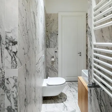 Bright & Modern In Historic Raina Blvd Building I Near Park & Old Town Appartamento Riga