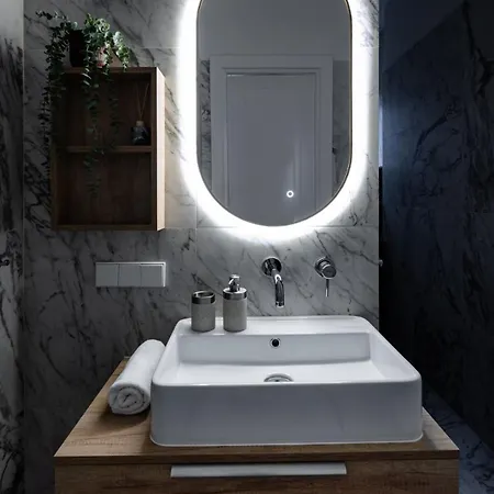 Bright & Modern In Historic Raina Blvd Building I Near Park & Old Town 리가